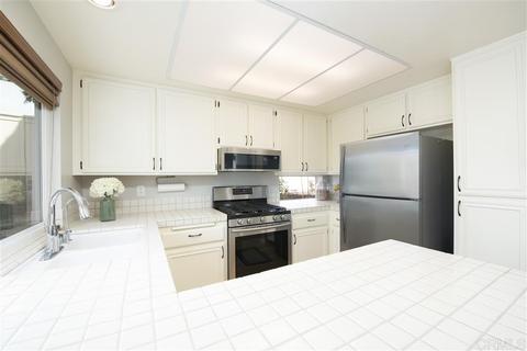 1735 Mount Way, Vista, CA 92081 photo 6