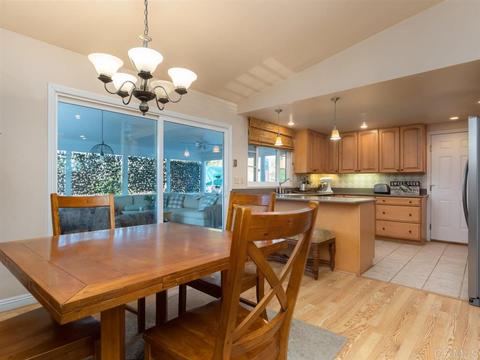 955 Buena Capri, Fallbrook, CA 92028 photo 4