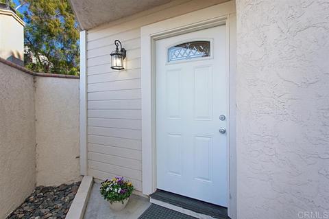 2476 Sonrisa Way, Oceanside, CA 92056 photo 3