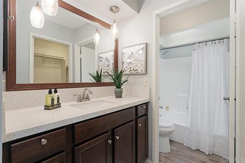 2476 Sonrisa Way, Oceanside, CA 92056 photo 23