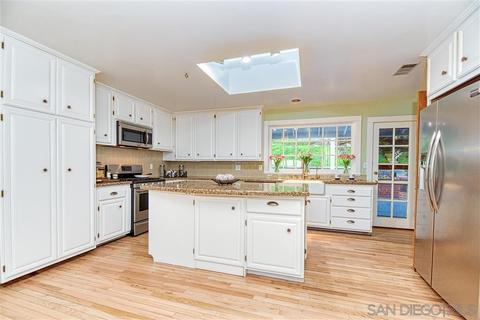 2310 La Paz St, Oceanside, CA 92054 photo 9
