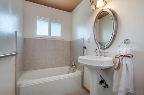 5820 Kelton Ave, La Mesa, CA 91942 photo 10