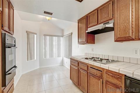 1724 Avenida Segovia, Oceanside, CA 92056 photo 12