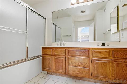 1724 Avenida Segovia, Oceanside, CA 92056 photo 16