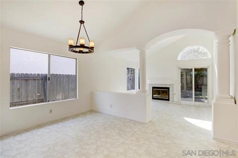 1724 Avenida Segovia, Oceanside, CA 92056 photo 5