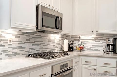 3135 Via Puerta, Carlsbad, CA 92009 photo 7