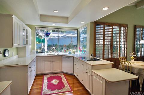 8275 Caminito Maritimo, La Jolla, CA 92037 photo 9