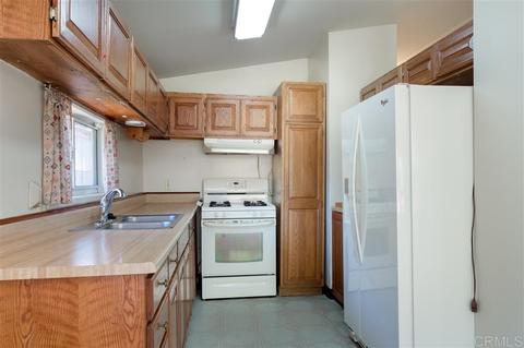 185 E Naples St, Chula Vista, CA 91911 photo 5
