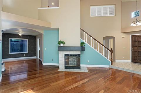 1784 Avenida Segovia, Oceanside, CA 92056 photo 4