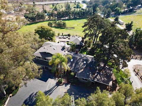 4445 Estate Dr, Fallbrook, CA 92028 photo 2