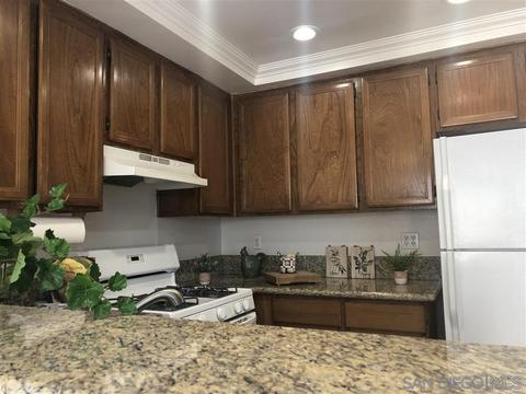 2855 Wanek Rd #J, Escondido, CA 92027 photo 2