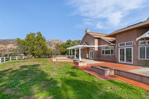 1372 Tracey Ln, El Cajon, CA 92021 photo 9