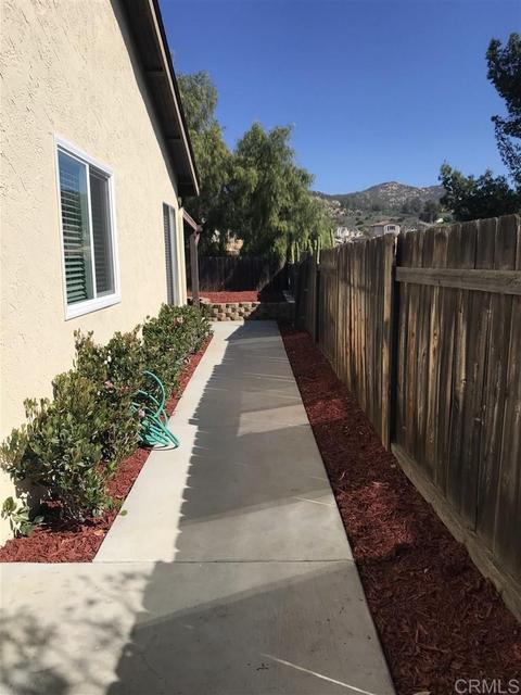 1831 Jasmine St, El Cajon, CA 92021 photo 2