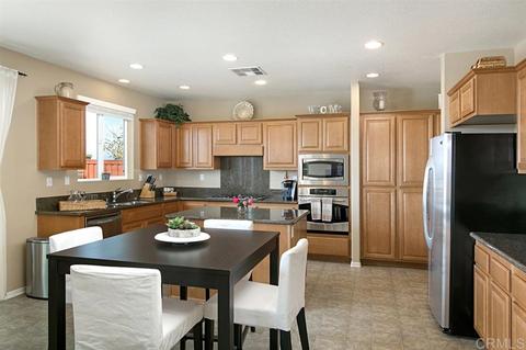 1087 Vista Pointe Blvd, Oceanside, CA 92057 photo 10
