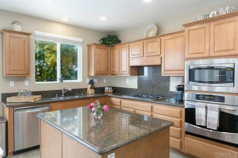 1087 Vista Pointe Blvd, Oceanside, CA 92057 photo 9