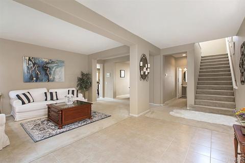 1087 Vista Pointe Blvd, Oceanside, CA 92057 photo 3