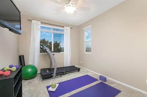 1087 Vista Pointe Blvd, Oceanside, CA 92057 photo 14
