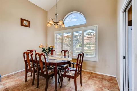 1639 Corte Verano, Oceanside, CA 92056 photo 5
