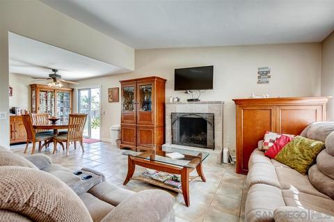 2052 Rorex Dr, Escondido, CA 92025 photo 3