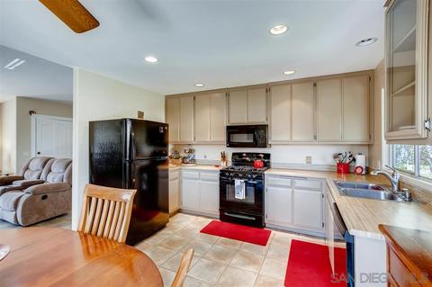 2052 Rorex Dr, Escondido, CA 92025 photo 5