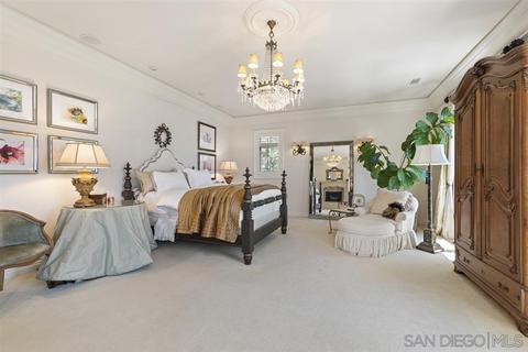 7731 Lookout Dr, La Jolla, CA 92037 photo 11