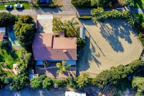 648 Barsby St, Vista, CA 92084 photo 2