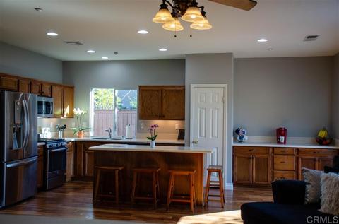 1549 Emerald Ridge Rd, Fallbrook, CA 92028 photo 5