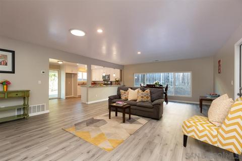 8518 Rumson Dr, Santee, CA 92071 photo 4