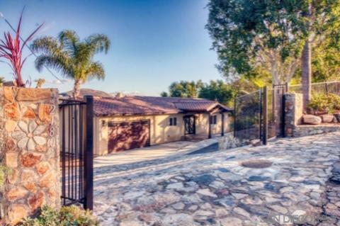 2180 Esplendido Ave, Vista, CA 92084 photo 1
