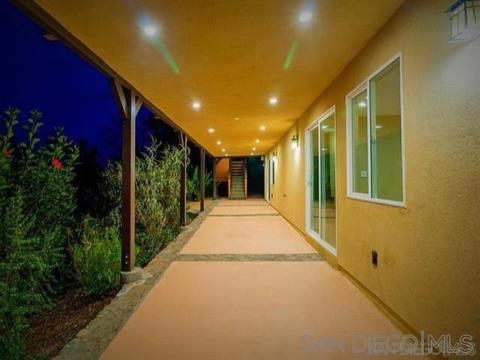 2180 Esplendido Ave, Vista, CA 92084 photo 18