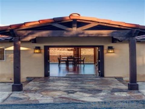 2180 Esplendido Ave, Vista, CA 92084 photo 2