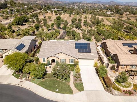 2060 James Gaynor St, Fallbrook, CA 92028 photo 1