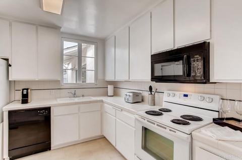 566 J Ave, Coronado, CA 92118 photo 9