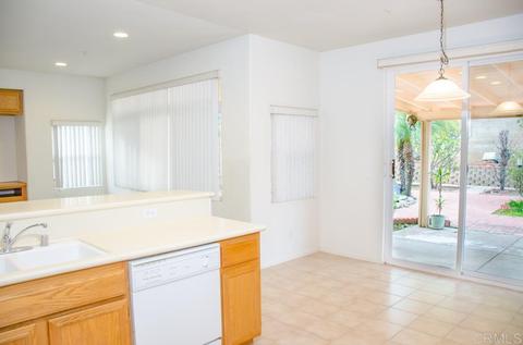 10126 Lauren Way, Santee, CA 92071 photo 4