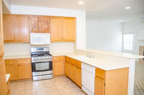 10126 Lauren Way, Santee, CA 92071 photo 2
