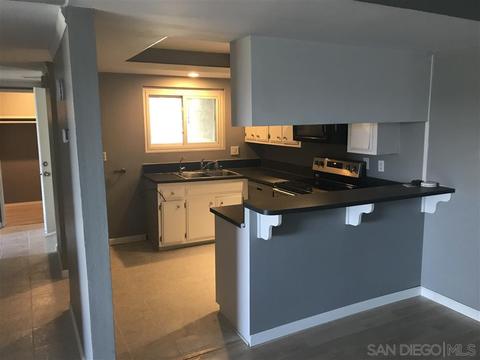 201 Stage Coach Rd, Oceanside, CA 92057 photo 2