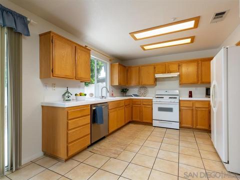 13270 Goldentop Dr, Lakeside, CA 92040 photo 6