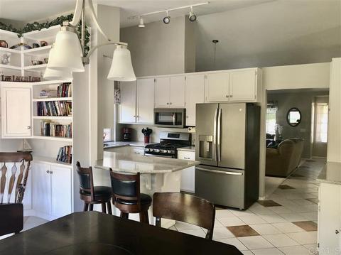 1549 Avenida Oceano, Oceanside, CA 92056 photo 4