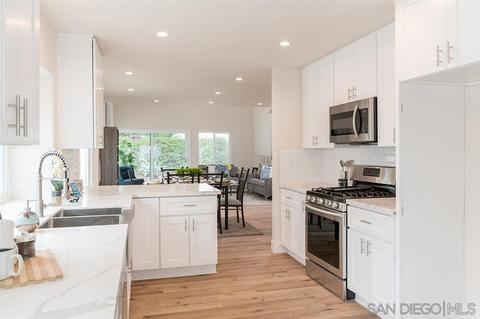 4651 Cordoba Way, Oceanside, CA 92056 photo 9