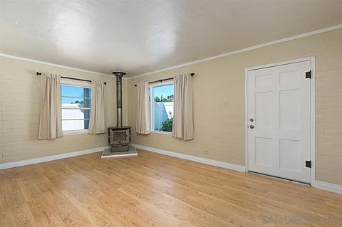 1409 Dolore Pl, Escondido, CA 92027 photo 4