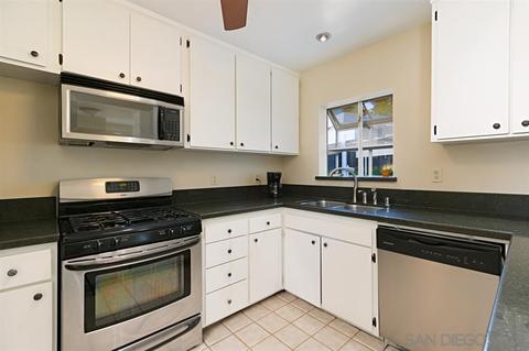 1409 Dolore Pl, Escondido, CA 92027 photo 8