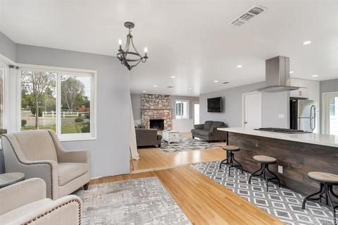 1203 Coventry Rd, Vista, CA 92084 photo 4