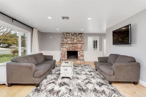 1203 Coventry Rd, Vista, CA 92084 photo 8