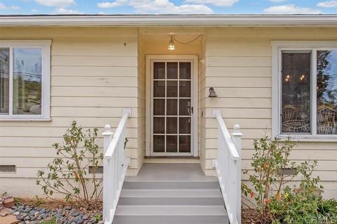 1203 Coventry Rd, Vista, CA 92084 photo 3