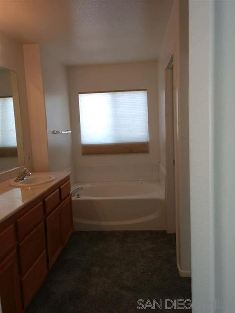 10244 Big Cone Ct, Lakeside, CA 92040 photo 4