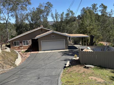 11449 Crazy Horse Dr, Lakeside, CA 92040 photo 1