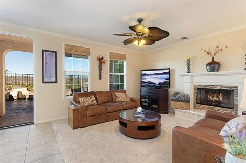1089 Breakaway Dr, Oceanside, CA 92057 photo 4