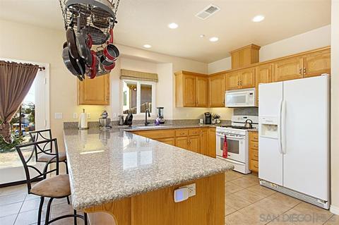 1400 Eucalyptus Dr, El Cajon, CA 92021 photo 4