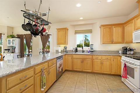 1400 Eucalyptus Dr, El Cajon, CA 92021 photo 5
