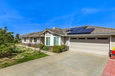 745 W Fig St, Fallbrook, CA 92028 photo 1
